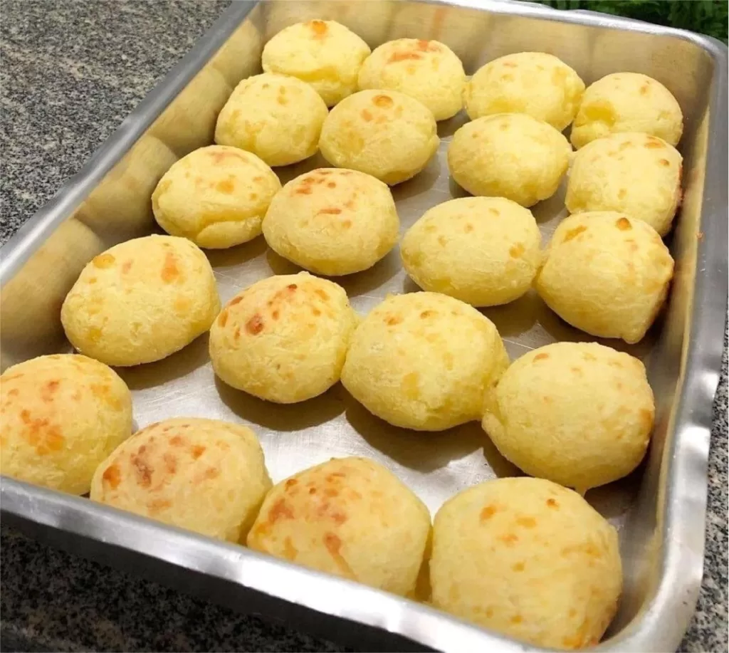 10 Motivos para você fazer um pãozinho de tapioca com queijo